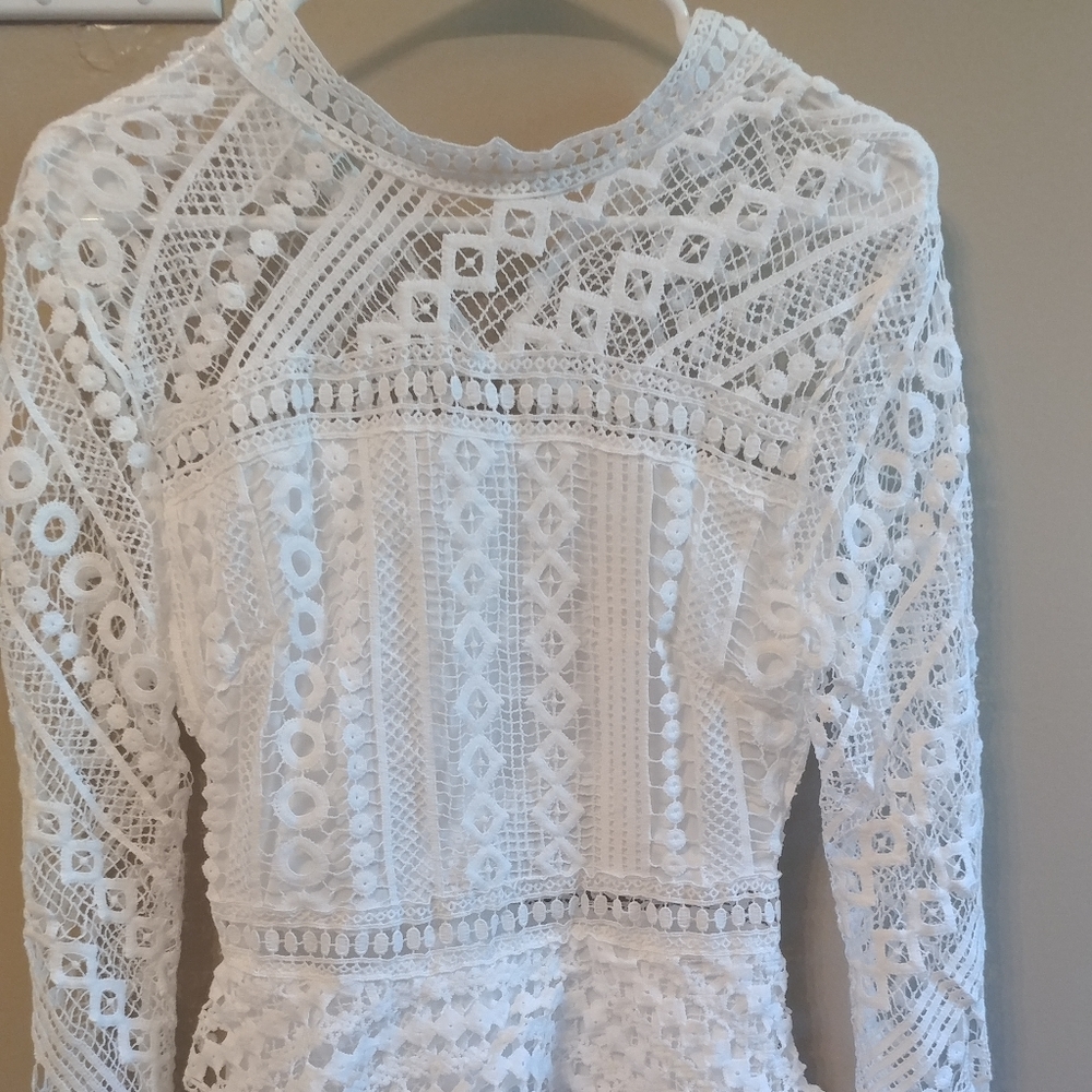 BEAUTIFUL WHITE DRESS! Never been worn!